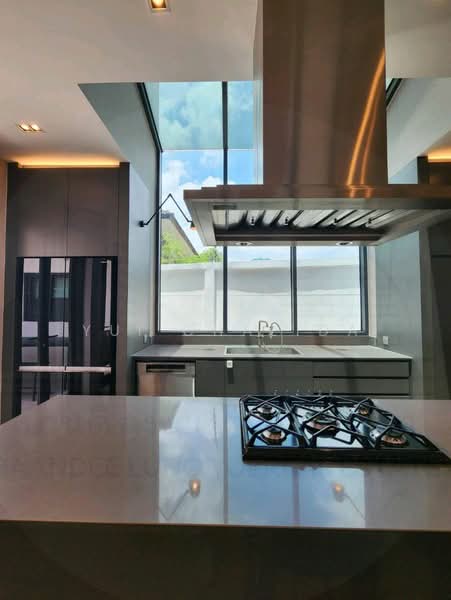 Prime Nine Ekamai, Bangkok, Soi Kamnoet Sap 2 Pradit Manutham Road, Bang Kapi, Huai Khwang, Bangkok, 4 Bedrooms, 315 sqm, Townhouse For Sale, by Yui Chalida, 500234319 - DDproperty.com