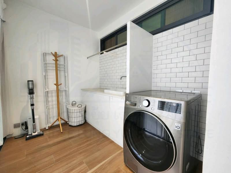 Prime Nine Ekamai, Bangkok, Soi Kamnoet Sap 2 Pradit Manutham Road, Bang Kapi, Huai Khwang, Bangkok, 4 Bedrooms, 315 sqm, Townhouse For Sale, by Yui Chalida, 500234319 - DDproperty.com