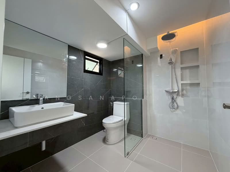 ทาวน์โฮม 4.5 ชั้นพร้อมลิฟต์ ใกล้ bts ปุณณวิถี 800 เมตร, Bangkok, Bang Chak, Phra Khanong, Bangkok, 4 Bedrooms, 300 sqm, Townhouse For Sale, by Angsanaporn D, 500234341 - DDproperty.com