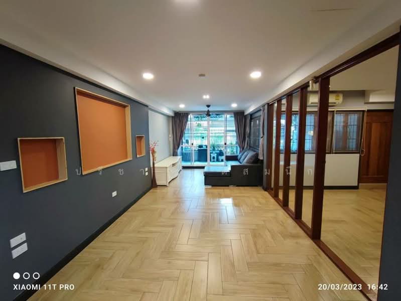 Townhouse modern decor 3 beds in a peaceful residential around Thong lo BTS, Bangkok, Sukhumvit, Khong Tan, Khlong Toei, Bangkok, 3 Bedrooms, 160 sqm, Townhouse For Rent, by ปรีชา จิตต์สมนึก, 500234351 - DDproperty.com