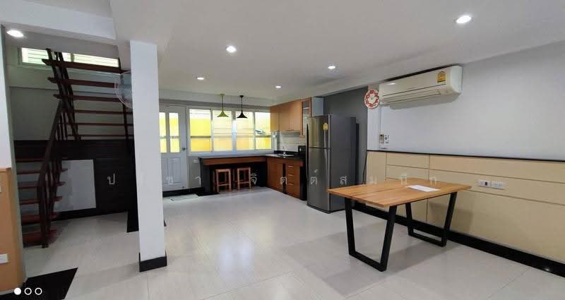 Townhouse modern decor 3 beds in a peaceful residential around Thong lo BTS, Bangkok, Sukhumvit, Khong Tan, Khlong Toei, Bangkok, 3 Bedrooms, 170 sqm, Townhouse For Rent, by ปรีชา จิตต์สมนึก, 500234351 - DDproperty.com