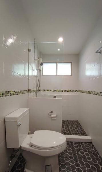 Townhouse modern decor 3 beds in a peaceful residential around Thong lo BTS, Bangkok, Sukhumvit, Khong Tan, Khlong Toei, Bangkok, 3 Bedrooms, 170 sqm, Townhouse For Rent, by ปรีชา จิตต์สมนึก, 500234351 - DDproperty.com
