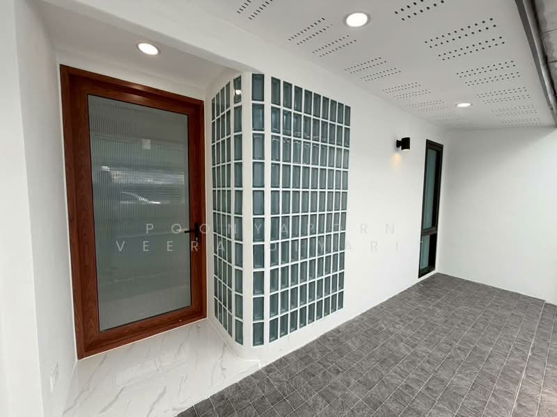 ทาวน์เฮ้าส์ : ซอยงามวงศ์วาน 35 (พงษ์เพชรพัฒนา), กรุงเทพ, ทุ่งสองห้อง, หลักสี่, กรุงเทพ, 150 ตร.ม., ทาวน์เฮ้าส์ ขาย, โดย Poonyaporn Veerabulyarit, 500234355 - DDproperty.com