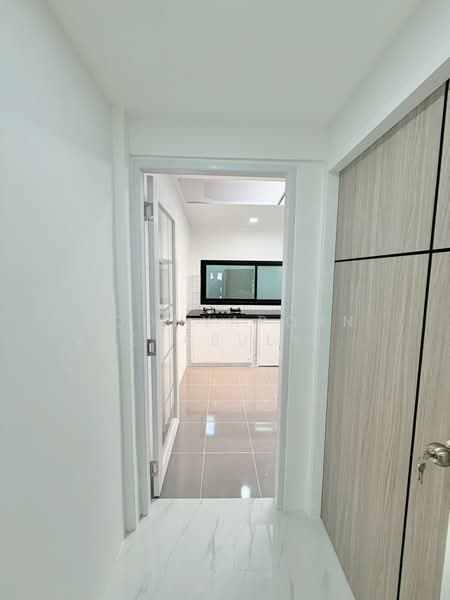 ทาวน์เฮ้าส์ : ซอยงามวงศ์วาน 35 (พงษ์เพชรพัฒนา), Bangkok, Thung Song Hong, Lak Si, Bangkok, 3 Bedrooms, 150 sqm, Townhouse For Sale, by Poonyaporn Veerabulyarit, 500234355 - DDproperty.com
