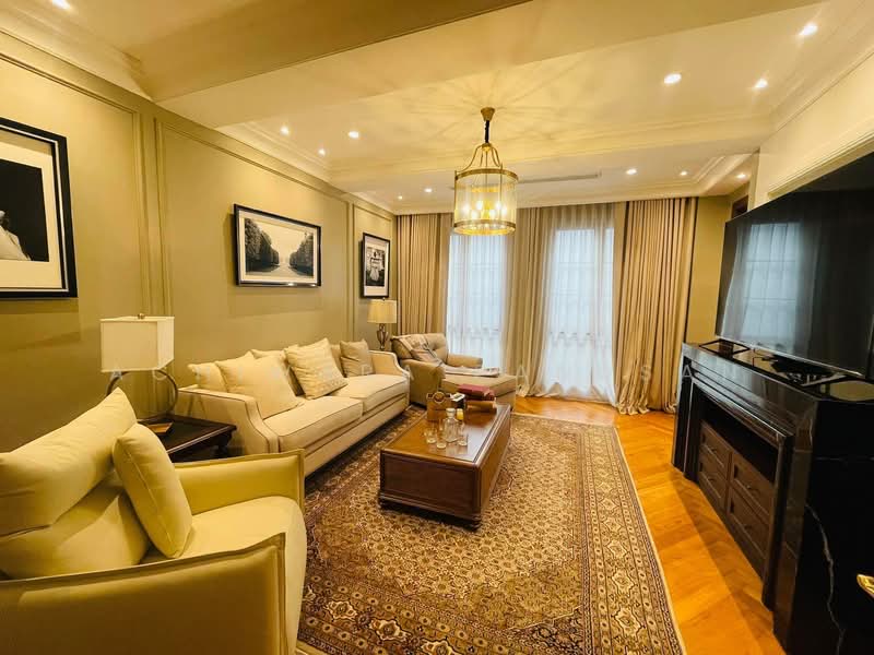 House Pool Villa sukhumvit 63 (ekkamai 28), Bangkok, สุขุมวิท, Khlong Tan Nua, Watthana, Bangkok, 4 Bedrooms, 846 sqm, Single Detached House For Rent, by Achiwara Panusan, 500234375 - DDproperty.com