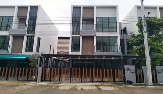 Nue Connex Condo Don Mueang : นิว คอนเน็กซ์ คอนโด ดอนเมือง, กรุงเทพ
