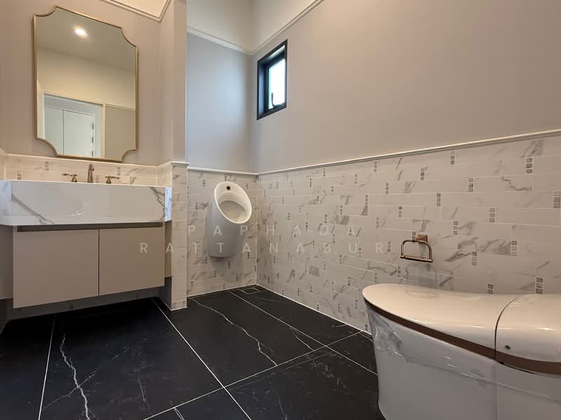 Narasiri Krungthep Kreetha, Bangkok, 69 Soi Pracha Ruamjai, Hua Mak, Bang Kapi, Bangkok, 5 Bedrooms, 551 sqm, Single Detached House For Sale, by Paphada Rattanaburi, 500234437 - DDproperty.com