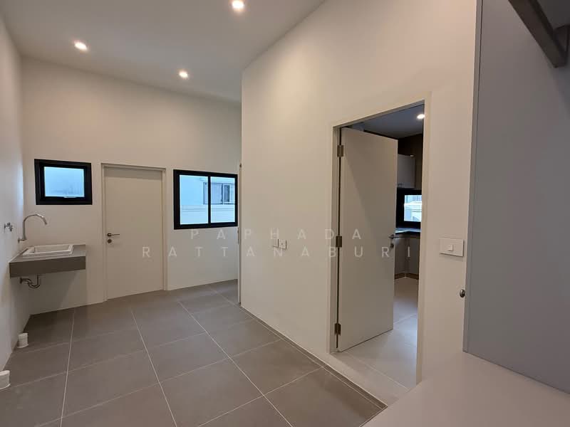 Narasiri Krungthep Kreetha, Bangkok, 69 Soi Pracha Ruamjai, Hua Mak, Bang Kapi, Bangkok, 5 Bedrooms, 551 sqm, Single Detached House For Sale, by Paphada Rattanaburi, 500234437 - DDproperty.com