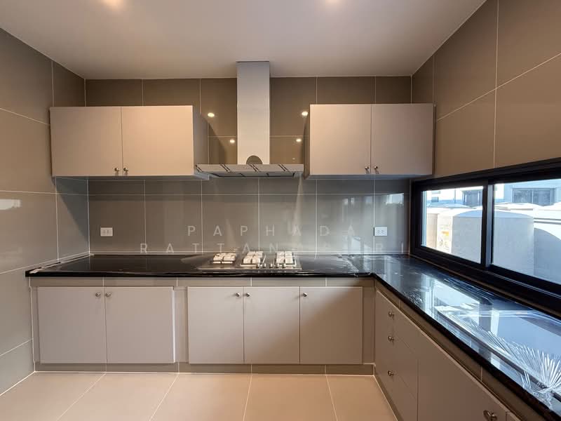 Narasiri Krungthep Kreetha, Bangkok, 69 Soi Pracha Ruamjai, Hua Mak, Bang Kapi, Bangkok, 5 Bedrooms, 551 sqm, Single Detached House For Sale, by Paphada Rattanaburi, 500234437 - DDproperty.com