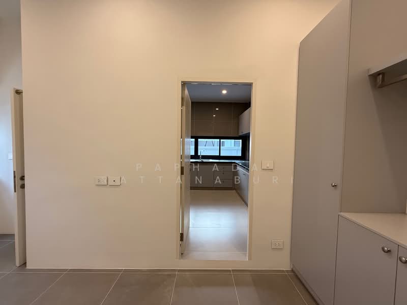 Narasiri Krungthep Kreetha, Bangkok, 69 Soi Pracha Ruamjai, Hua Mak, Bang Kapi, Bangkok, 5 Bedrooms, 551 sqm, Single Detached House For Sale, by Paphada Rattanaburi, 500234437 - DDproperty.com