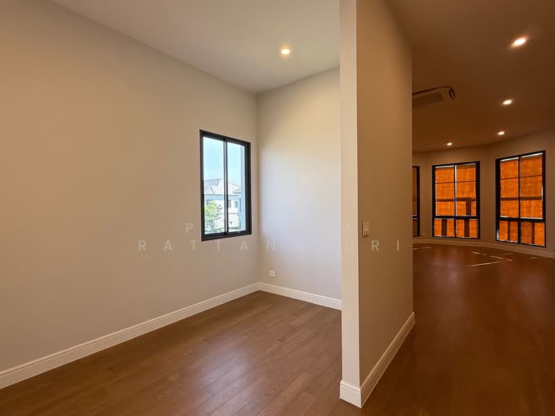 Narasiri Krungthep Kreetha, Bangkok, 69 Soi Pracha Ruamjai, Hua Mak, Bang Kapi, Bangkok, 5 Bedrooms, 551 sqm, Single Detached House For Sale, by Paphada Rattanaburi, 500234437 - DDproperty.com