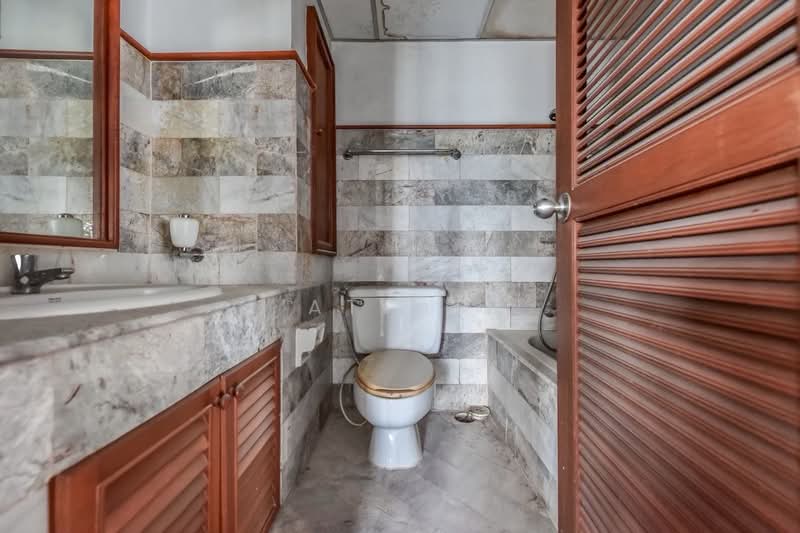 Silom Suite, Bangkok, Soi Sathorn 12, Sathorn Road, Silom, Bang Rak, Bangkok, 3 Bedrooms, 114 sqm, Condo For Sale, by Attar, 500234486 - DDproperty.com