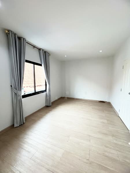 เดอะเซ็นทรัล3 อัสสัมชัญ-ศรีราชา (The Central3 Assumption-Sriracha), Chon Buri (Pattaya), Surasak, Si Racha, Chon Buri (Pattaya), 2 Bedrooms, 100 sqm, Townhouse For Sale, by The Best Property เปิ้ล, 500234498 - DDproperty.com