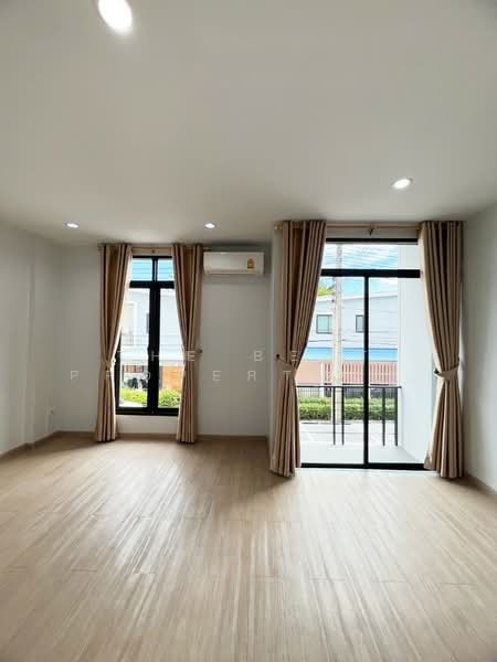 เดอะเซ็นทรัล3 อัสสัมชัญ-ศรีราชา (The Central3 Assumption-Sriracha), Chon Buri (Pattaya), Surasak, Si Racha, Chon Buri (Pattaya), 2 Bedrooms, 100 sqm, Townhouse For Sale, by The Best Property เปิ้ล, 500234498 - DDproperty.com