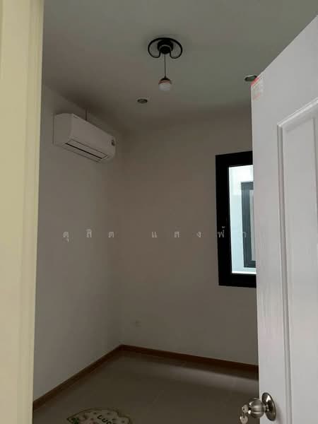 ให้เช่าทาวน์โฮม โครงการใหม่ ม.โกลเด้นท์พรีเว่ หนองมน ชลบุรี, Chon Buri (Pattaya), Saen Suk, Muang Chon Buri, Chon Buri (Pattaya), 4 Bedrooms, 120 sqm, Townhouse For Rent, by Dusit Saengfa, 500234501 - DDproperty.com