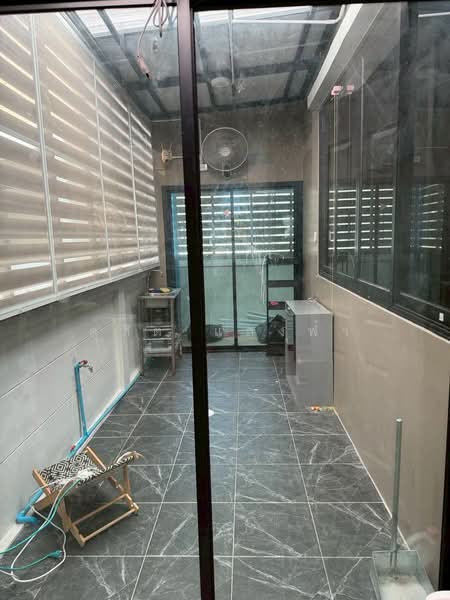 ให้เช่า - ให้เช่าทาวน์โฮม โครงการใหม่ ม.โกลเด้นท์พรีเว่ หนองมน ชลบุรี, ชลบุรี