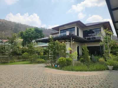 ขาย - ขายพูลวิลล่าเขาใหญ่ พญาเย็น ปากช่อง 5 ห้องนอน 3 อาคาร ที่ดิน 300 ตร.วา พร้อมสระ วิวเขา, นครราชสีมา