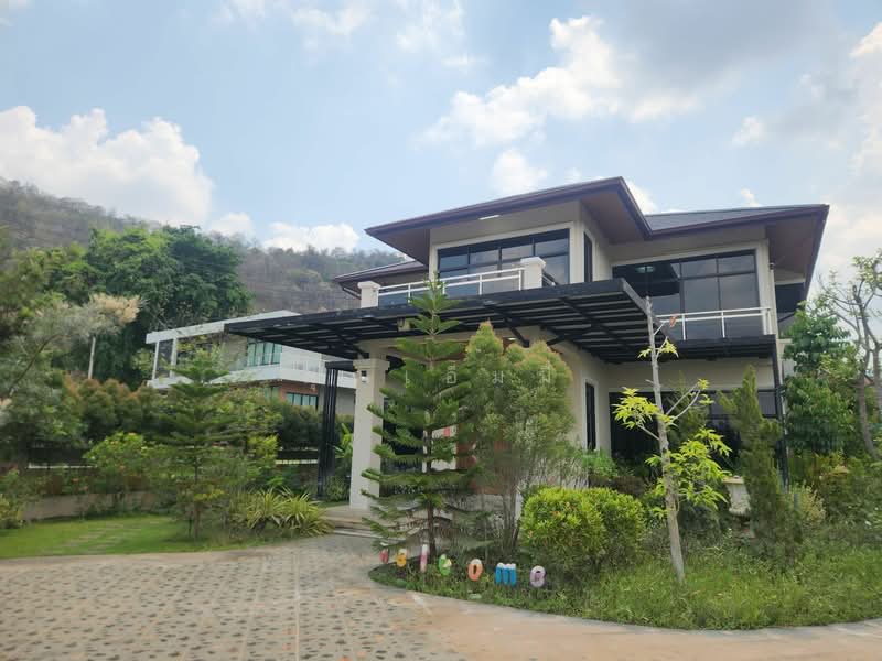 ขายบ้านพักตากอากาศหรู เขาใหญ่ พญาเย็น วิวภูเขา | ที่ดิน 300 ตร.วา 3 อาคาร พร้อมสระว่ายน้ำ, นครราชสีมา, พญาเย็น, ปากช่อง, นครราชสีมา, 448 ตร.ม., บ้านเดี่ยว ขาย, โดย คุณเอ็มมี่, 500234510 - DDproperty.com