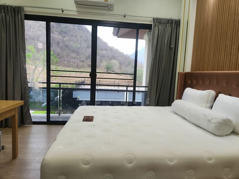 ขายพูลวิลล่าเขาใหญ่ พญาเย็น ปากช่อง 5 ห้องนอน 3 อาคาร ที่ดิน 300 ตร.วา พร้อมสระ วิวเขา, นครราชสีมา, พญาเย็น, ปากช่อง, นครราชสีมา, 448 ตร.ม., บ้านเดี่ยว ขาย, โดย คุณเอ็มมี่, 500234510 - DDproperty.com