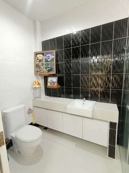 ให้เช่าบ้านเดี่ยว หลังมุม ม.ซีซั่นวัลเล่ย์ สวนเสือ ศรีราชา, Chon Buri (Pattaya), Surasak, Si Racha, Chon Buri (Pattaya), 3 Bedrooms, 180 sqm, Single Detached House For Rent, by Dusit Saengfa, 500234517 - DDproperty.com