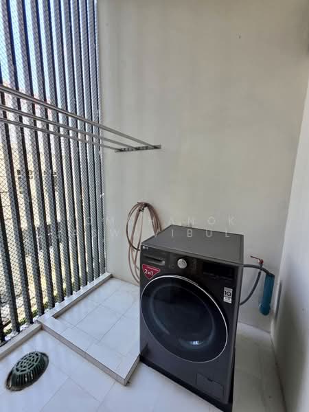 Domus 16, Bangkok, 19 Soi Sukhumvit 16, Khlong Toei, Khlong Toei, Bangkok, 2 Bedrooms, 167 sqm, Condo For Sale, by Jomchanok Aswavibul, 500234536 - DDproperty.com