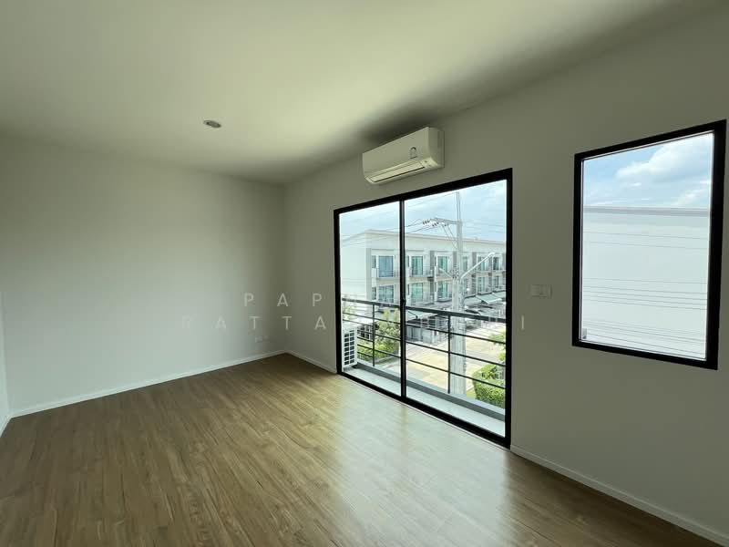 Baan Klang Muang Ratchaphruek-Rama 5, Nonthaburi, Soi Bang Phai 21, Nakhon In Road, Bang Phai, Muang Nonthaburi, Nonthaburi, 3 Bedrooms, 141 sqm, Townhouse For Sale, by Paphada Rattanaburi, 500234575 - DDproperty.com