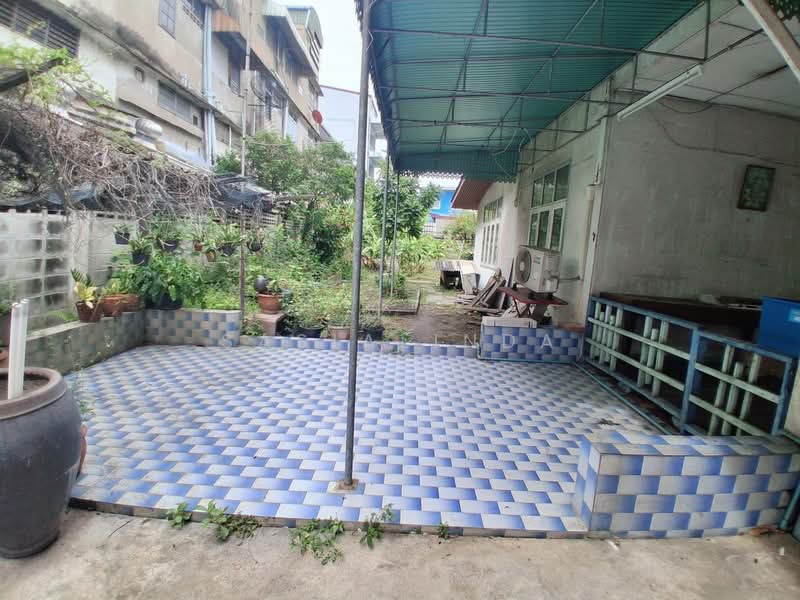 บ้านพร้อมที่ดิน 574 ตรว. ให้เช่าบ้านและสวน 40,000 บาท หรือขาย 150,000 บาท/ตรว., สมุทรปราการ, สายลวด (ใกล้วงเวียนท้ายบ้านทางไปปากน้ำ), ท้ายบ้าน, เมืองสมุทรปราการ, สมุทรปราการ, 2,296 ตร.ม., บ้านเดี่ยว ขาย, โดย Sasialinda, 500234576 - DDproperty.com