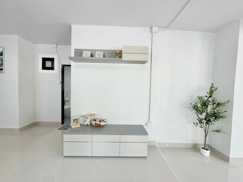 Baan Pruksa 14 A Bangbuathong, Nonthaburi, Soi Pruksa Village 14 A, Bang Khu Rat, Bang Bua Thong, Nonthaburi, 5 Bedrooms, 213 sqm, Semi-Detached House (Twin House) For Sale, by สรภพ ยอดไชย (สีฝุ่น), 500234579 - DDproperty.com