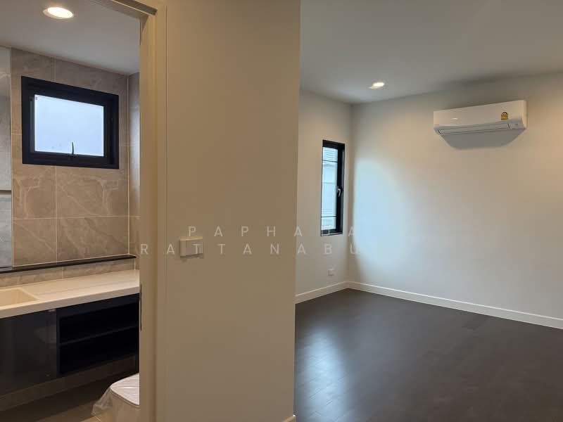 Setthasiri Wongwaen-Chatuchot, Bangkok, 1353 Sam Wa Tawan Tok, Sam Wa Tawan Tok, Khlong Sam Wa, Bangkok, 5 Bedrooms, 499 sqm, Single Detached House For Sale, by Paphada Rattanaburi, 500234586 - DDproperty.com