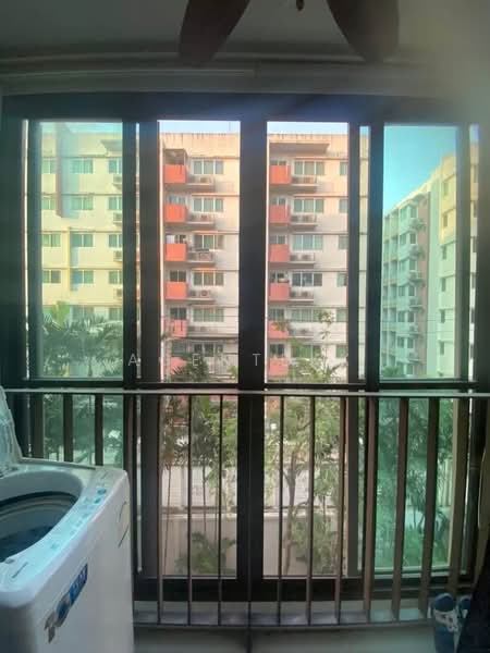 IDEO Blucove Sathorn, Bangkok, 11 Soi Saraphi 3, Krungthonburi Road, Khlong Ton Sai, Khlong San, Bangkok, 1 Bedroom, 35 sqm, Condo For Rent, by Agentbkk, 500234606 - DDproperty.com