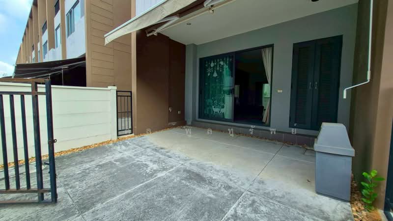 Baan Klang Muang Sathorn-Suksawat, Samut Prakan, 29 Suk Sawat 39, Bang Phung, Phra Pra Daeng, Samut Prakan, 3 Bedrooms, 102 sqm, Townhouse For Sale, by มงคล พูลทรัพย์, 500234635 - DDproperty.com