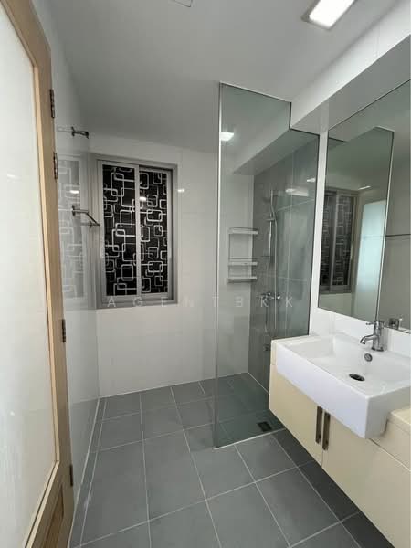 My Resort Bangkok, Bangkok, 1724 Petchaburi Road, Bang Kapi, Huai Khwang, Bangkok, 1 Bedroom, 43 sqm, Condo For Rent, by Agentbkk, 500234637 - DDproperty.com
