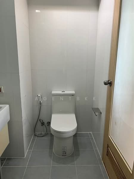 My Resort Bangkok, Bangkok, 1724 Petchaburi Road, Bang Kapi, Huai Khwang, Bangkok, 1 Bedroom, 43 sqm, Condo For Rent, by Agentbkk, 500234637 - DDproperty.com