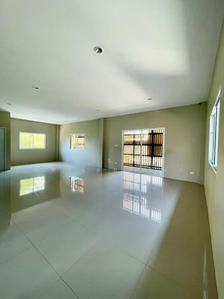 ธาราบ้านสวน ระยอง, Rayong, Noen Phra, Muang Rayong, Rayong, 2 Bedrooms, 186 sqm, Semi-Detached House (Twin House) For Sale, by Phatharaporn Phatharadejdamrong, 500234644 - DDproperty.com