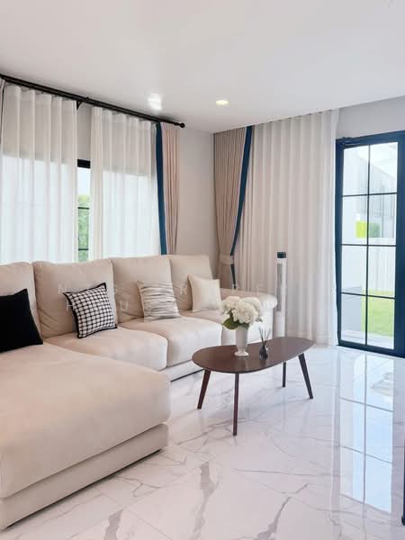 Setthasiri Serithai, Bangkok, Kanchanaphisek 11/3 Intersection 4, Khan Na Yao, Khan Na Yao, Bangkok, 4 Bedrooms, 250 sqm, Single Detached House For Rent, by NTG Property House Co.,Ltd., 500234665 - DDproperty.com