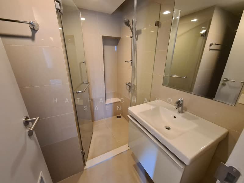 Focus Ploenchit, Bangkok, Soi Sukhumvit 2, Khlong Toei, Khlong Toei, Bangkok, 1 Bedroom, 33 sqm, Condo For Rent, by Hathaichanok Saenset, 500234676 - DDproperty.com
