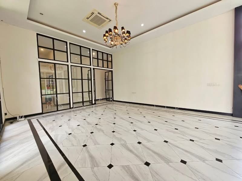 NG302 ขาย หรือ ให้เช่า ออฟฟิต คลีนิค สตูดิโอ แบริ่ง ใกล้รถไฟฟ้า เพียง 3 นาที, Bangkok, แบริ่ง5, Bang Na Tai, Bang Na, Bangkok, 3 Bedrooms, 250 sqm, Single Detached House For Rent, by NTG Property House Co.,Ltd., 500234694 - DDproperty.com