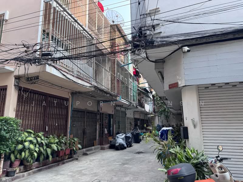 อาคารพาณิชย์ 3 ชั้น ในซอยเพชรบุรี 18, Bangkok, Thanon Phetchaburi, Ratchathewi, Bangkok, , 105 sqm, Shophouse For Sale, by Jatuporn Amonsin, 500234699 - DDproperty.com