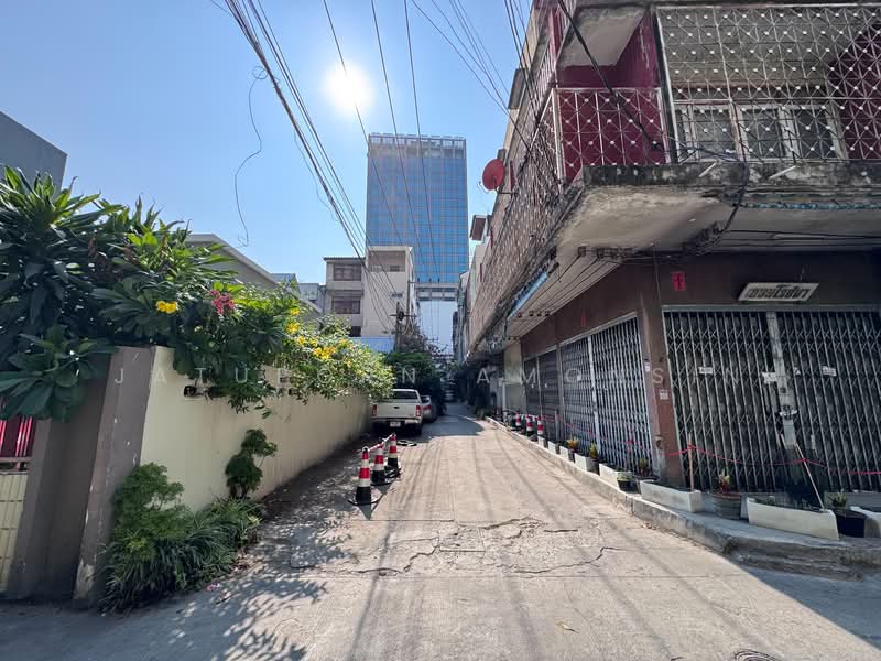 อาคารพาณิชย์ 3 ชั้น ในซอยเพชรบุรี 18, Bangkok, Thanon Phetchaburi, Ratchathewi, Bangkok, , 105 sqm, Shophouse For Sale, by Jatuporn Amonsin, 500234699 - DDproperty.com