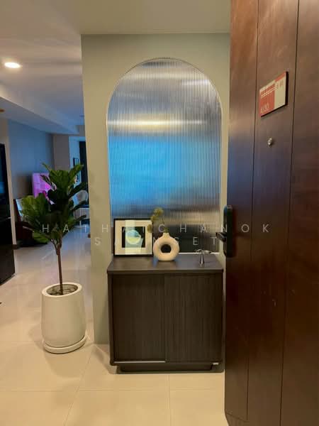 The Rajdamri, Bangkok, Ratchadamri Road, Lumphini, Pathum Wan, Bangkok, 1 Bedroom, 68 sqm, Condo For Rent, by Hathaichanok Saenset, 500234715 - DDproperty.com