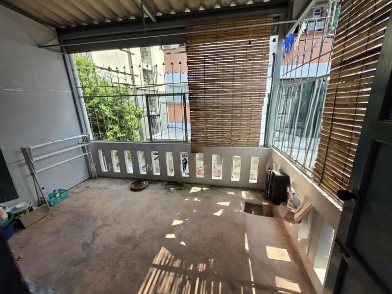 หมู่บ้านกรุงทอง4 นวมินทร์111 เเยก2 บ้านเปล่า ทาว์นเฮ้าส์2ชั้น, Bangkok, นวมินทร์111, Nawamin, Bueng Kum, Bangkok, 2 Bedrooms, 88 sqm, Townhouse For Sale, by Khun Bastien, 500234733 - DDproperty.com