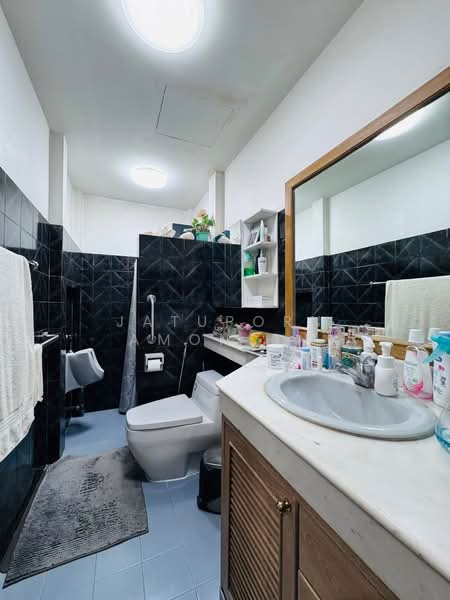 บ้านเดี่ยวแปลงใหญ่ 97 ตร.วา “วิภาวดี 62 แยก 4-1”, Bangkok, Talat Bang Khen, Lak Si, Bangkok, 4 Bedrooms, 250 sqm, Single Detached House For Sale, by Jatuporn Amonsin, 500234734 - DDproperty.com