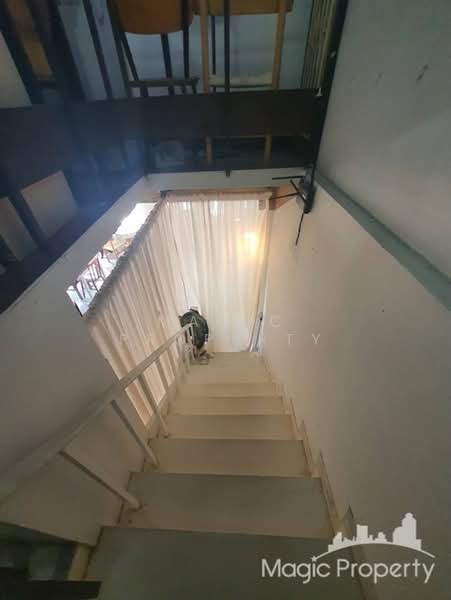 Brown Brick Apartment, Bangkok, Khlong Tan Nua, Watthana, Bangkok, , 200 sqm, Retail Space For Rent, by Magic Property, 500234743 - DDproperty.com