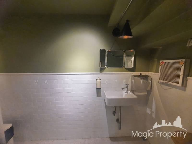 Brown Brick Apartment, Bangkok, Khlong Tan Nua, Watthana, Bangkok, , 200 sqm, Retail Space For Rent, by Magic Property, 500234743 - DDproperty.com