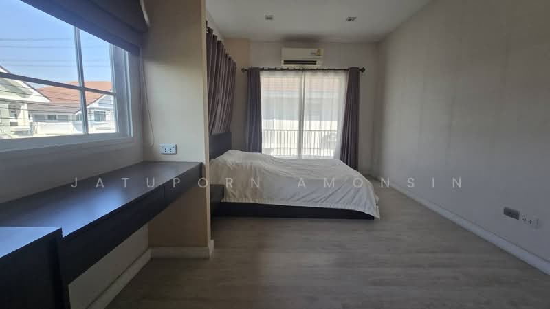 Perfect Place Wongwaen-Ramkhamhaeng, Bangkok, 94 Kheha Rom Klao Road, Khlong Song Ton Nun, Lat Krabang, Bangkok, 3 Bedrooms, 180 sqm, Single Detached House For Sale, by Jatuporn Amonsin, 500234744 - DDproperty.com