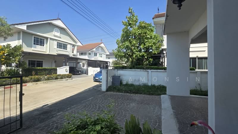 Perfect Place Wongwaen-Ramkhamhaeng, Bangkok, 94 Kheha Rom Klao Road, Khlong Song Ton Nun, Lat Krabang, Bangkok, 3 Bedrooms, 180 sqm, Single Detached House For Sale, by Jatuporn Amonsin, 500234744 - DDproperty.com
