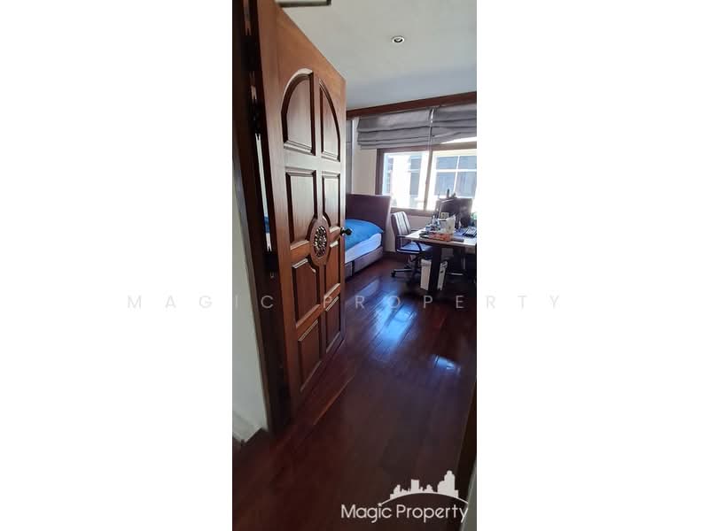 Commercial building in Soi Sukhumvit 39, Bangkok, ถนนสุขุมวิท, Khlong Tan Nua, Watthana, Bangkok, , 600 sqm, Shophouse For Rent, by Magic Property, 500234745 - DDproperty.com