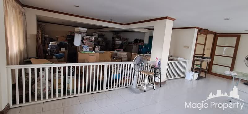 Commercial building in Soi Sukhumvit 39, Bangkok, ถนนสุขุมวิท, Khlong Tan Nua, Watthana, Bangkok, , 600 sqm, Shophouse For Rent, by Magic Property, 500234745 - DDproperty.com