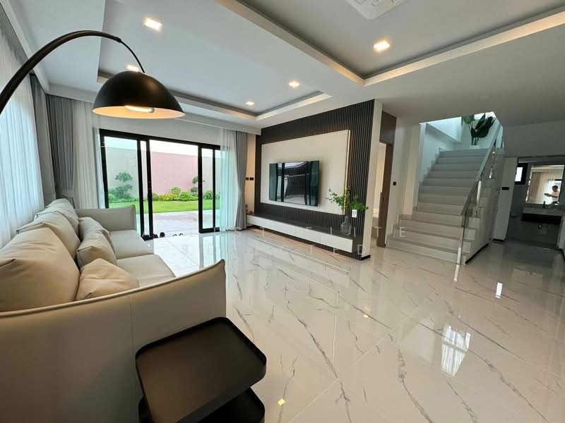 Pattaya Tower, Chon Buri (Pattaya), 79 Pattaya 4, Bang Lamung, Bang Lamung (Pattaya), Chon Buri (Pattaya), 5 Bedrooms, 300 sqm, Condo For Rent, by A LIST ELITE SELECTED, 500234758 - DDproperty.com