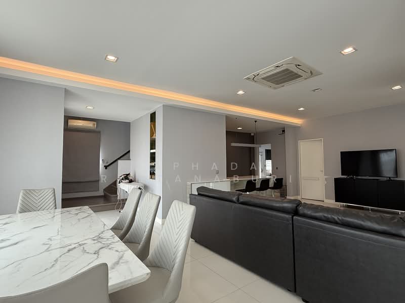 Mantana Onnut-Wongwaen 5, Bangkok, Kanchanaphisek Road, Dok Mai, Prawet, Bangkok, 4 Bedrooms, 286 sqm, Single Detached House For Sale, by Paphada Rattanaburi, 500234861 - DDproperty.com